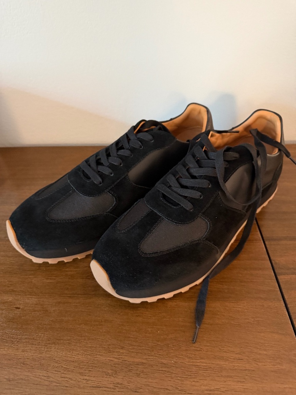 Quince Italian Leather & Suede Retro Runner Sneakers – Black – NEW Never Worn
